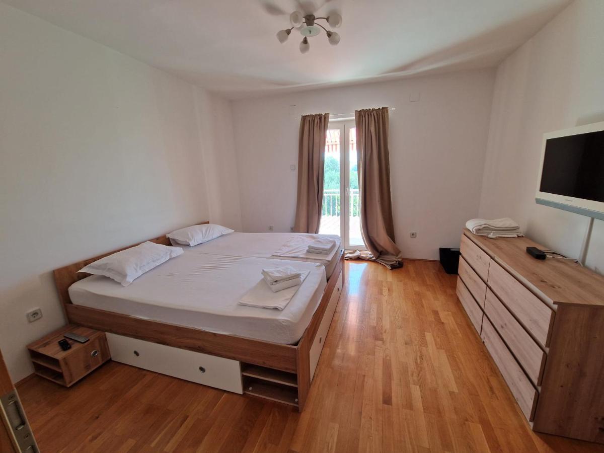 Lara Apartment Solin Luaran gambar